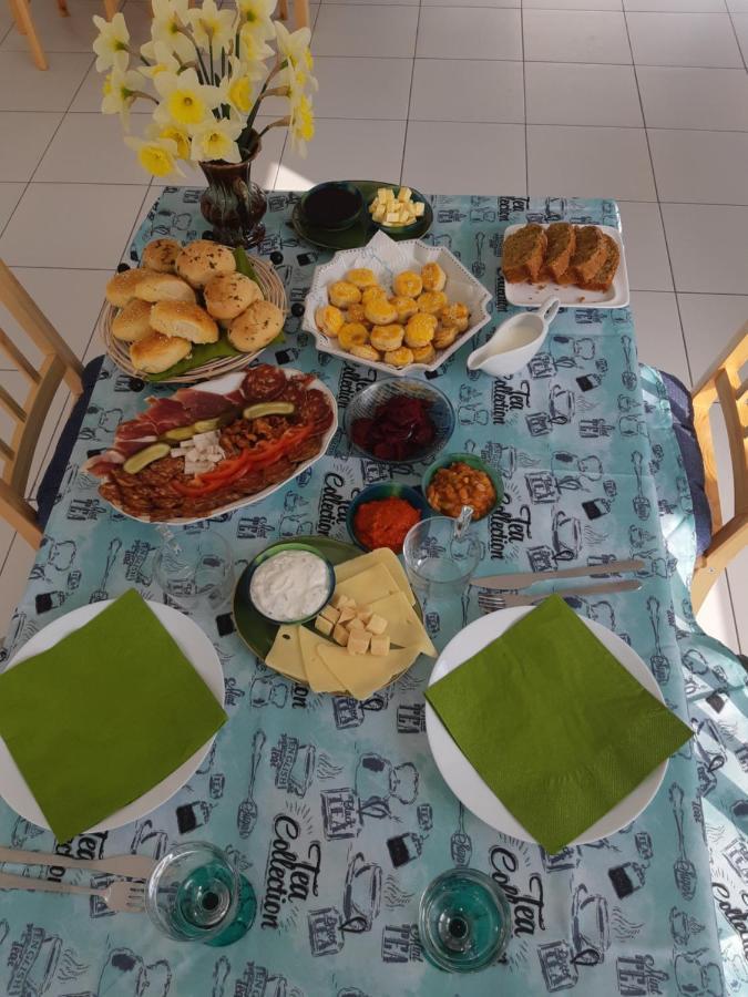 Yosefsfeld Bed & Breakfast Kutjevo Bagian luar foto