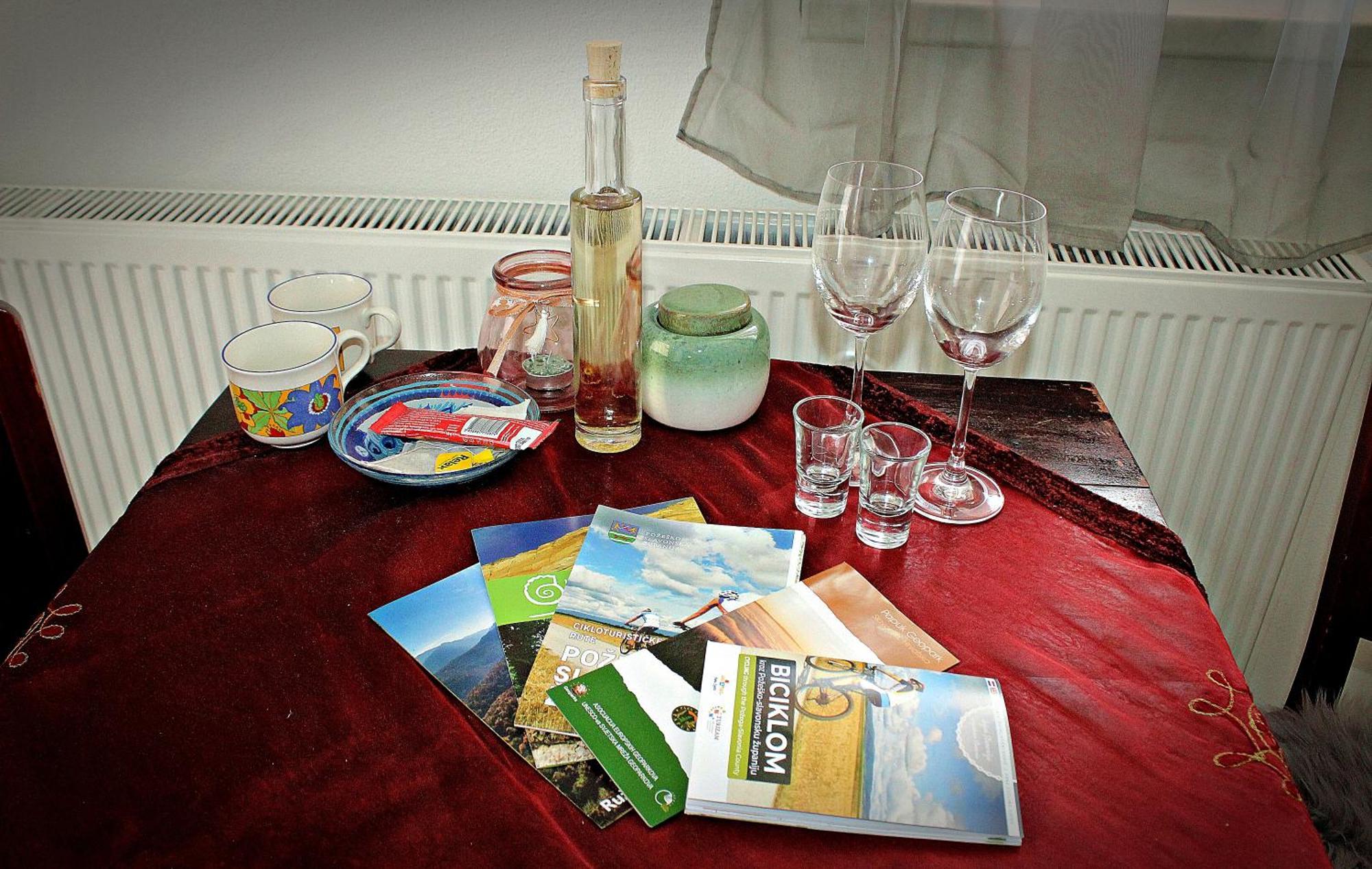 Yosefsfeld Bed & Breakfast Kutjevo Ruang foto